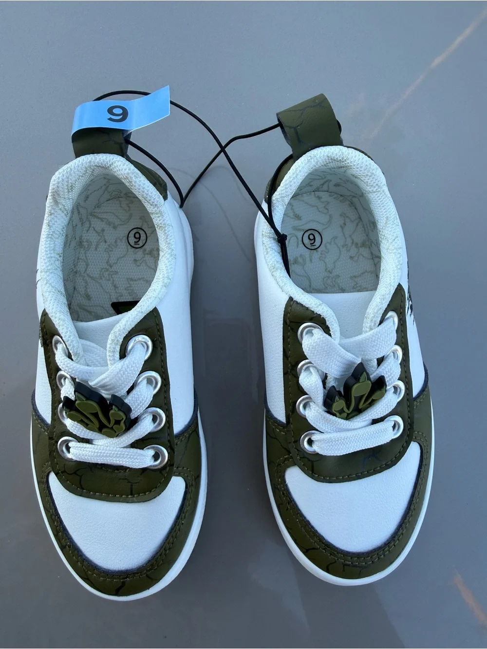 Kids White and Olive Green Lace-Up Sneakers